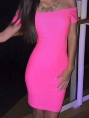 Pink Bodycon Short Sleeve Dress